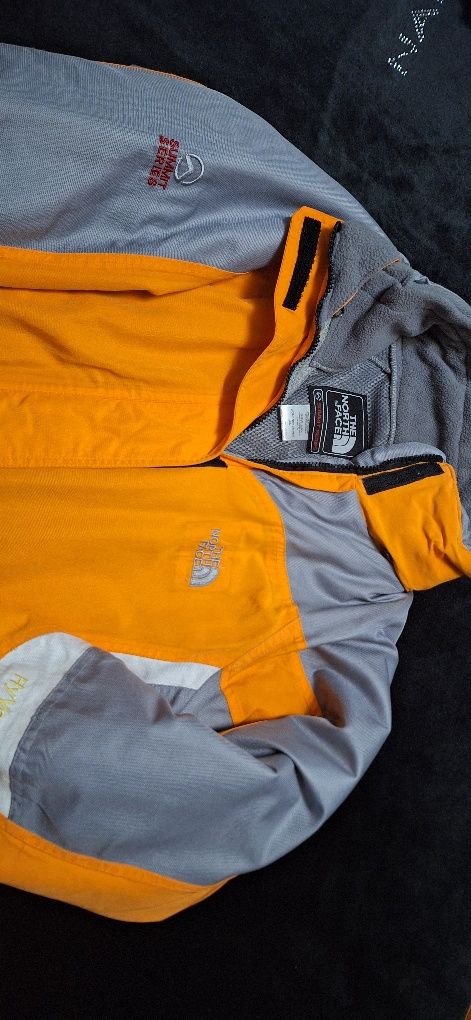 Зимно яке The North Face-M, панталон Crivit-S, шапка Helly Hansen