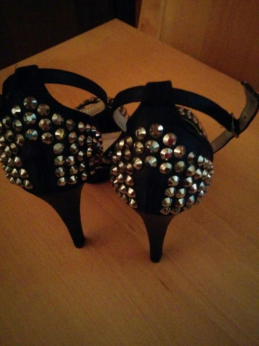 Sandale noi de ocazie cu platforma mas.36