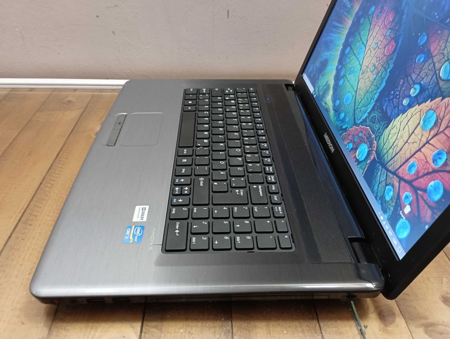 Лаптоп Medion Akoya E7222/  17"
