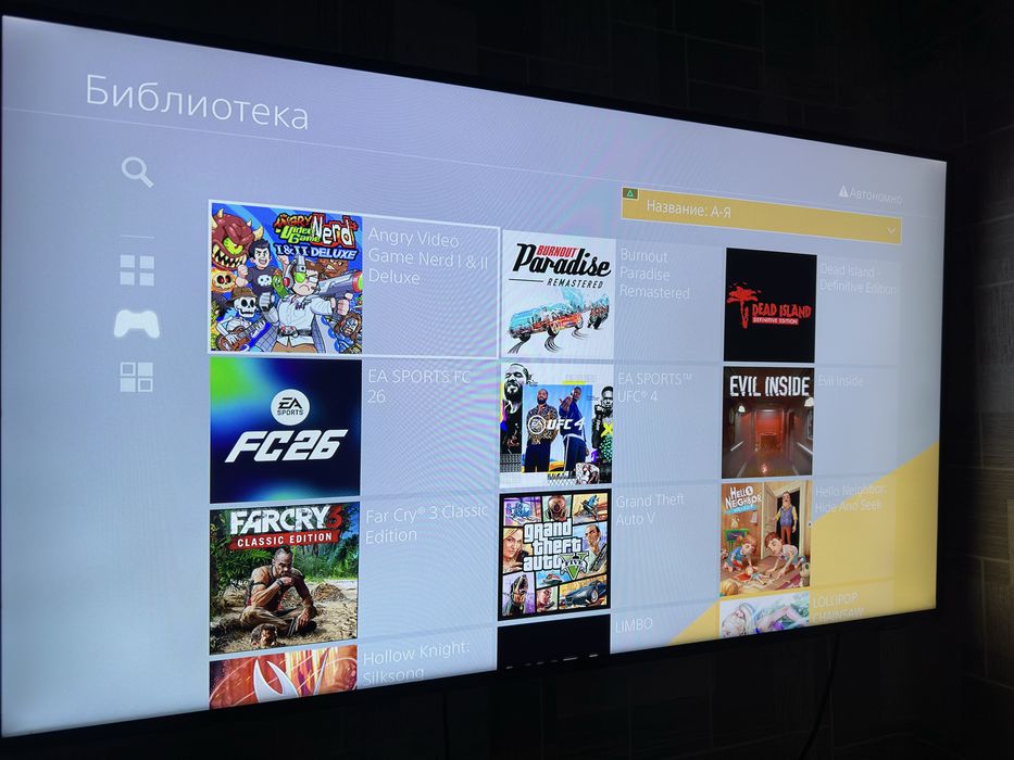 Продам прошитую PlayStation 4 slim GoldHEN 29 игр