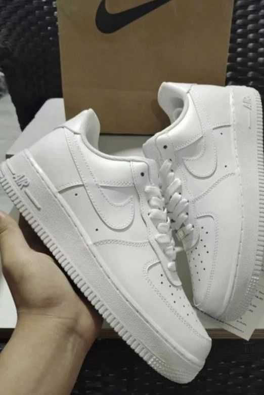 Nike Air Force 1 Low '07 Alb Mărimea 40
