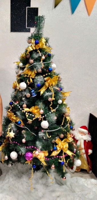 Продам красивую ёлочку