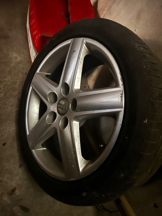 Джанта за ауди 17 цола със летна гума