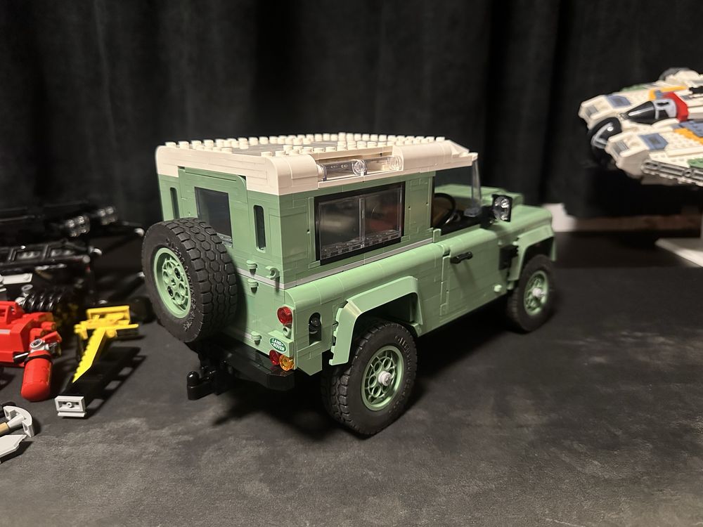 Lego Icons 10317 Land Rover Classic Defender 90