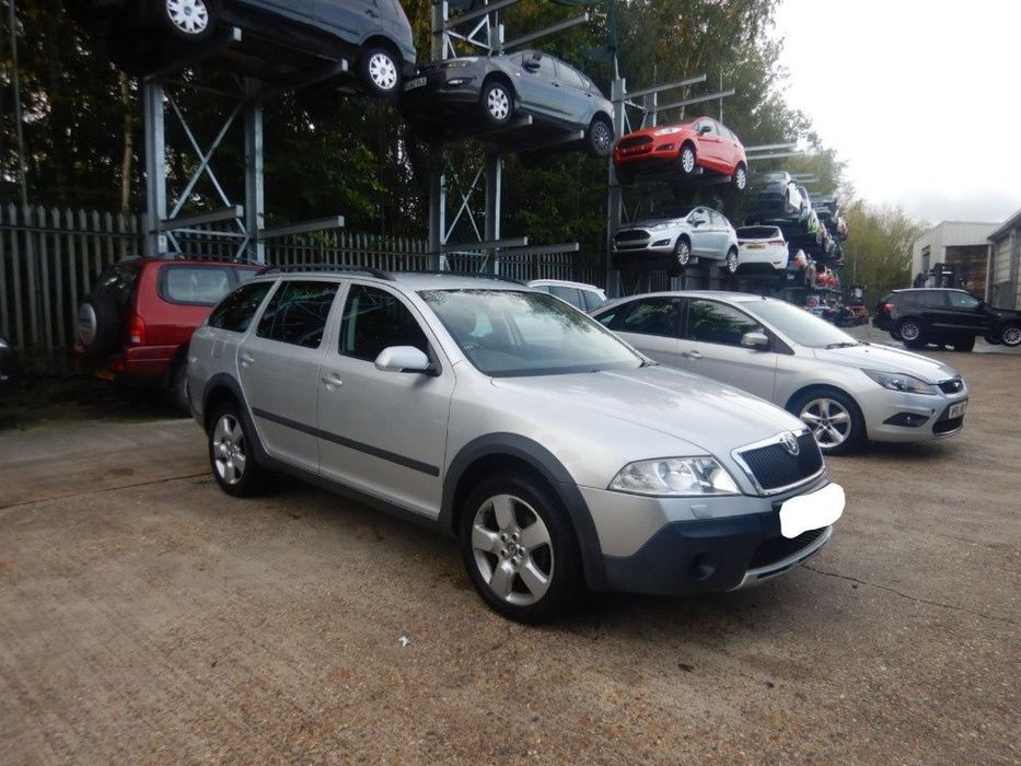 Set fete usi Skoda Octavia 2 2007 COMBI SCOUT 2.0 TDI BMM