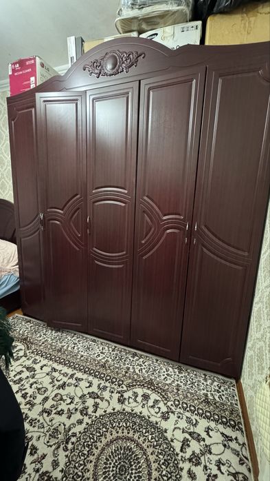 Йоток хона учун спальный гарнитур,2та тумба , тримо ,5 эшикли шкаф,