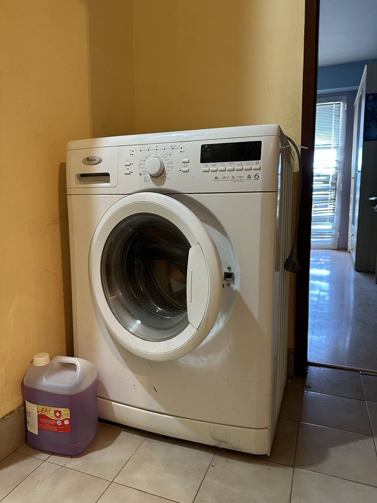 Продава се Тристаен апартамент в Пловдив, Кючук Париж - 75 кв.м за 867 €/кв.м - Снимка #13