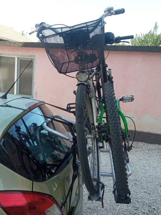 Универсален аксесоар за автомобил - багажник за превоз на велосипеди