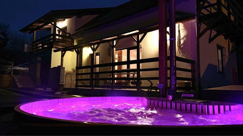 Închiriez Cabană cu Ciubăr și Sauna la 30min de Cluj-Napoca