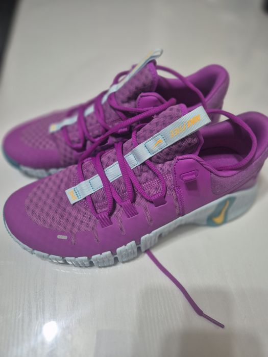 Adidasi nike metxon  42