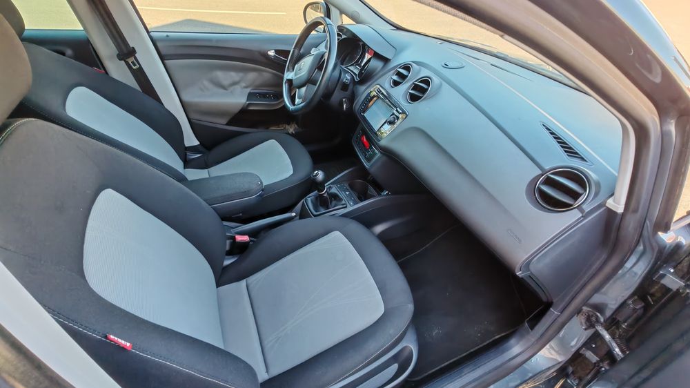 Vand Seat Ibita sau schimb cu Logan benzina sau diesel ofer diferenta