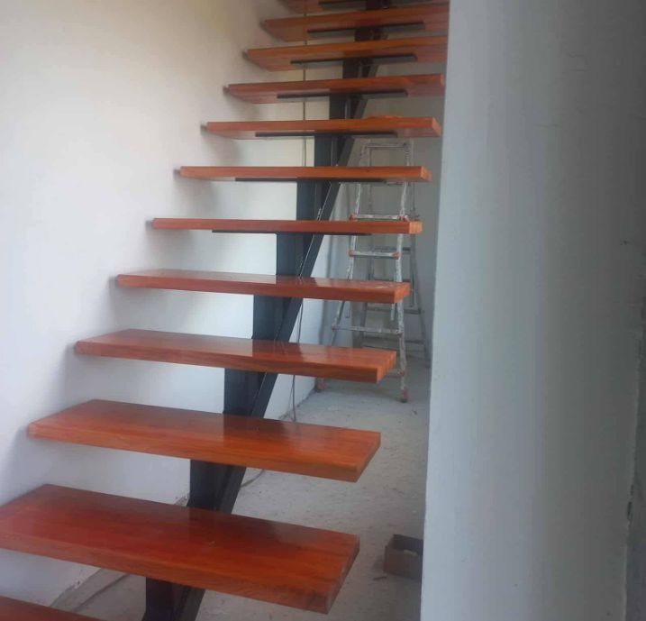 Vindem scări profesionale interior