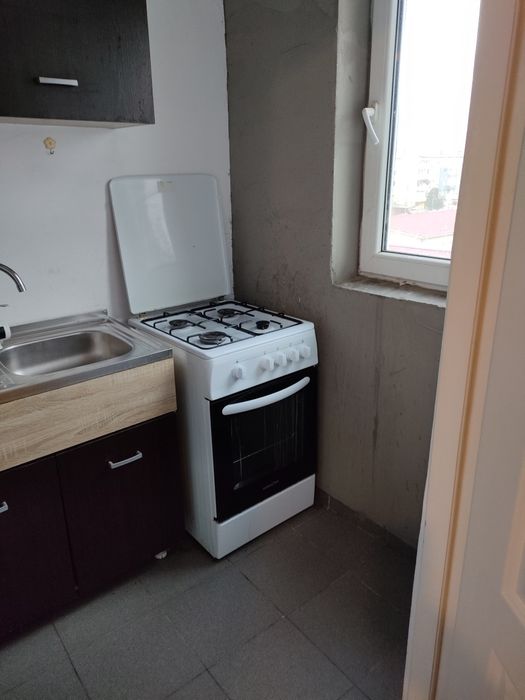 Garsoniera de vânzare!