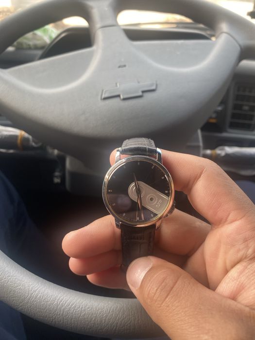 продаю часы новый