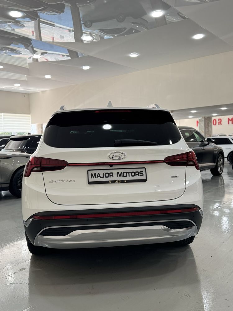 Hyundai Santa Fe возможно приобрести в рассрочку