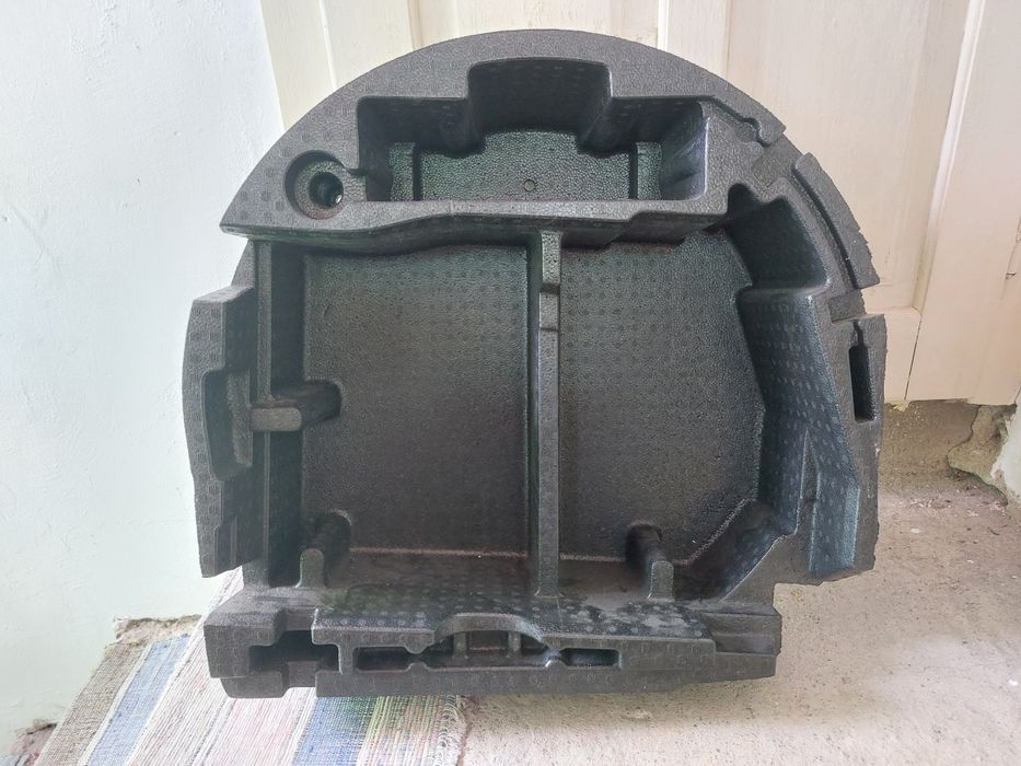 Organizator roata rezerva Peugeot 3008