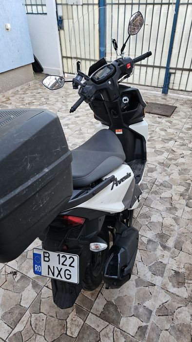 Vand scuter Suzuki Avenis 125 cmc