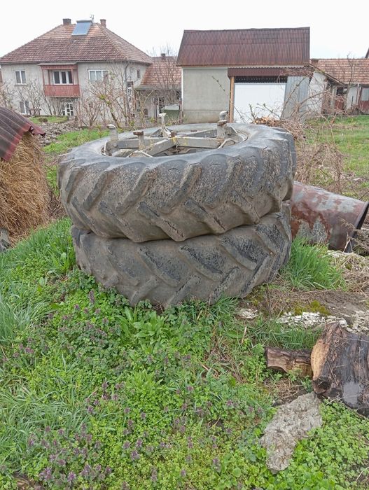 Vand catarg hidraulic sí anvelope tractor