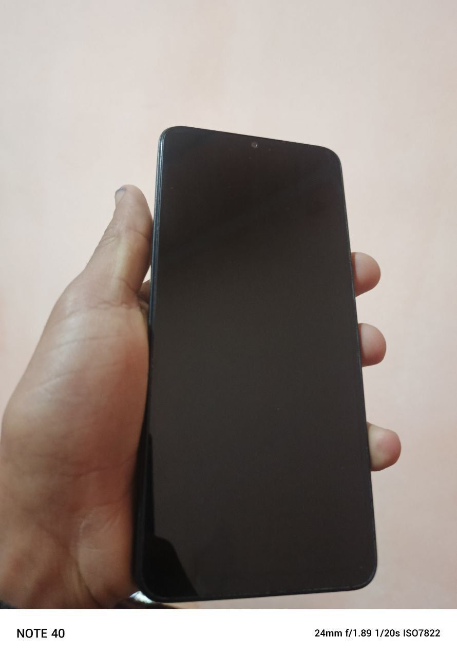 Redmi 13C xotirasi 8+4 ga 256gb idial tel