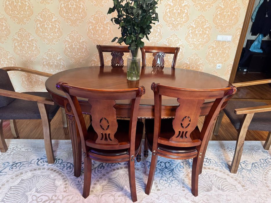 Стол обеденный из настоящего дуба