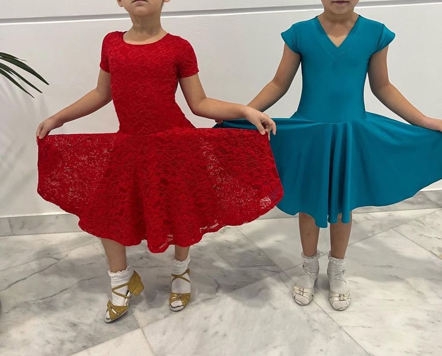 Продам бальные платья