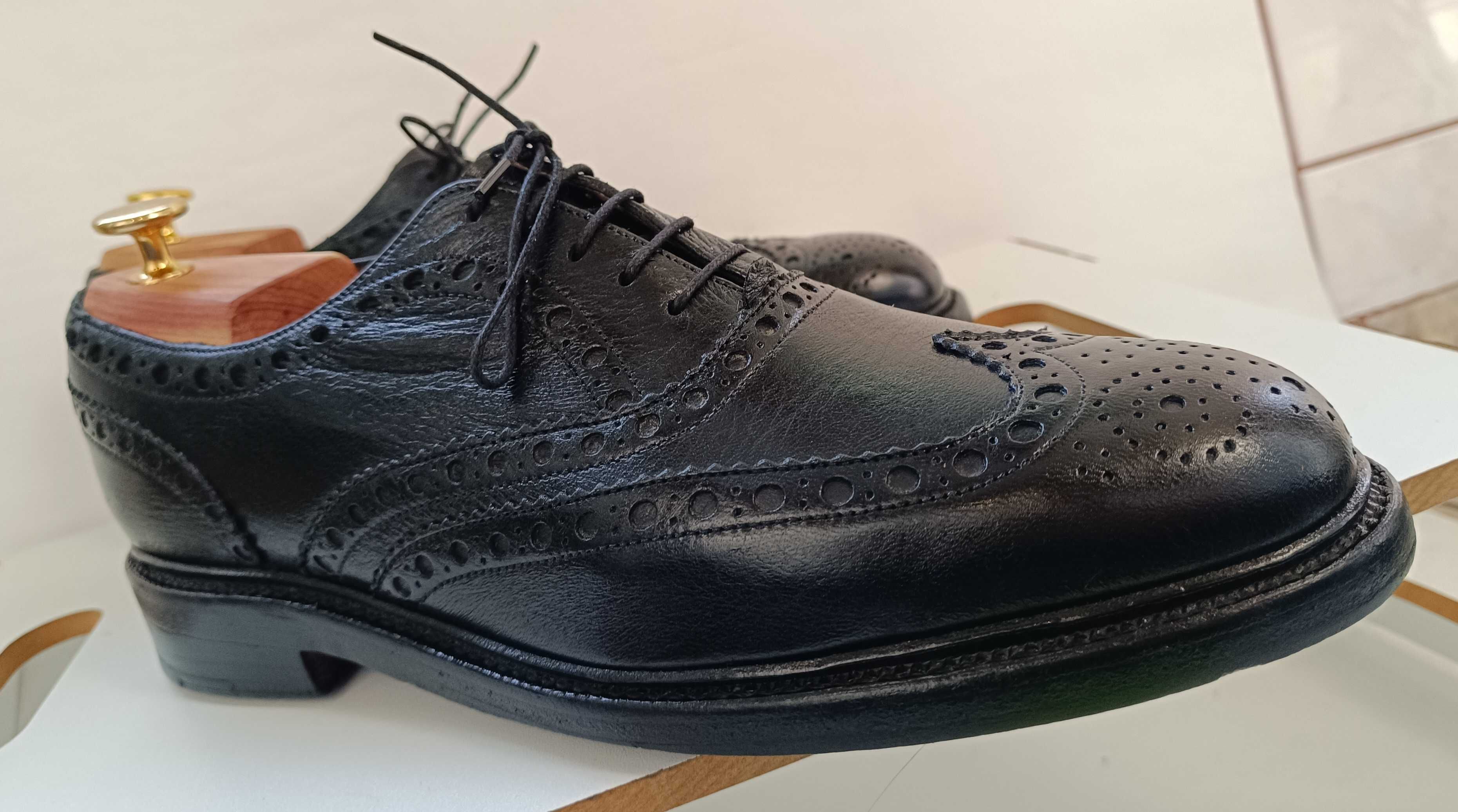 Pantofi oxford 43 brogue lucrati manual de lux Barker piele naturala