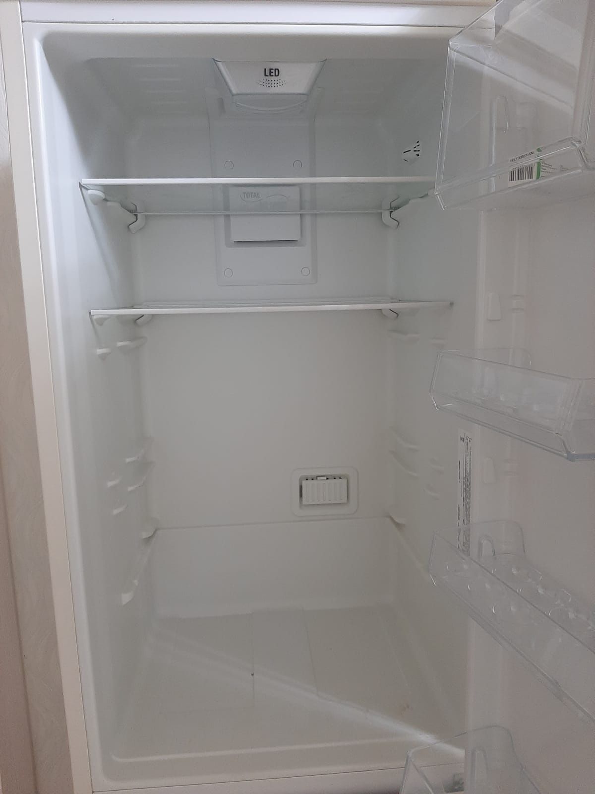 Продаю холодильник