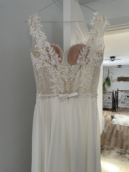 Vand rochie mireasa