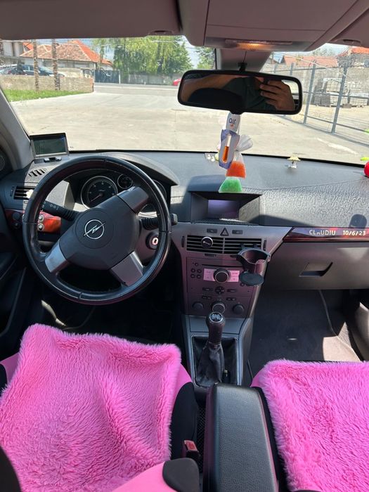Vând Opel Astra H