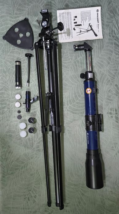 Vând telescop Bresser Skylux 70 /700.  Preț 250 lei.