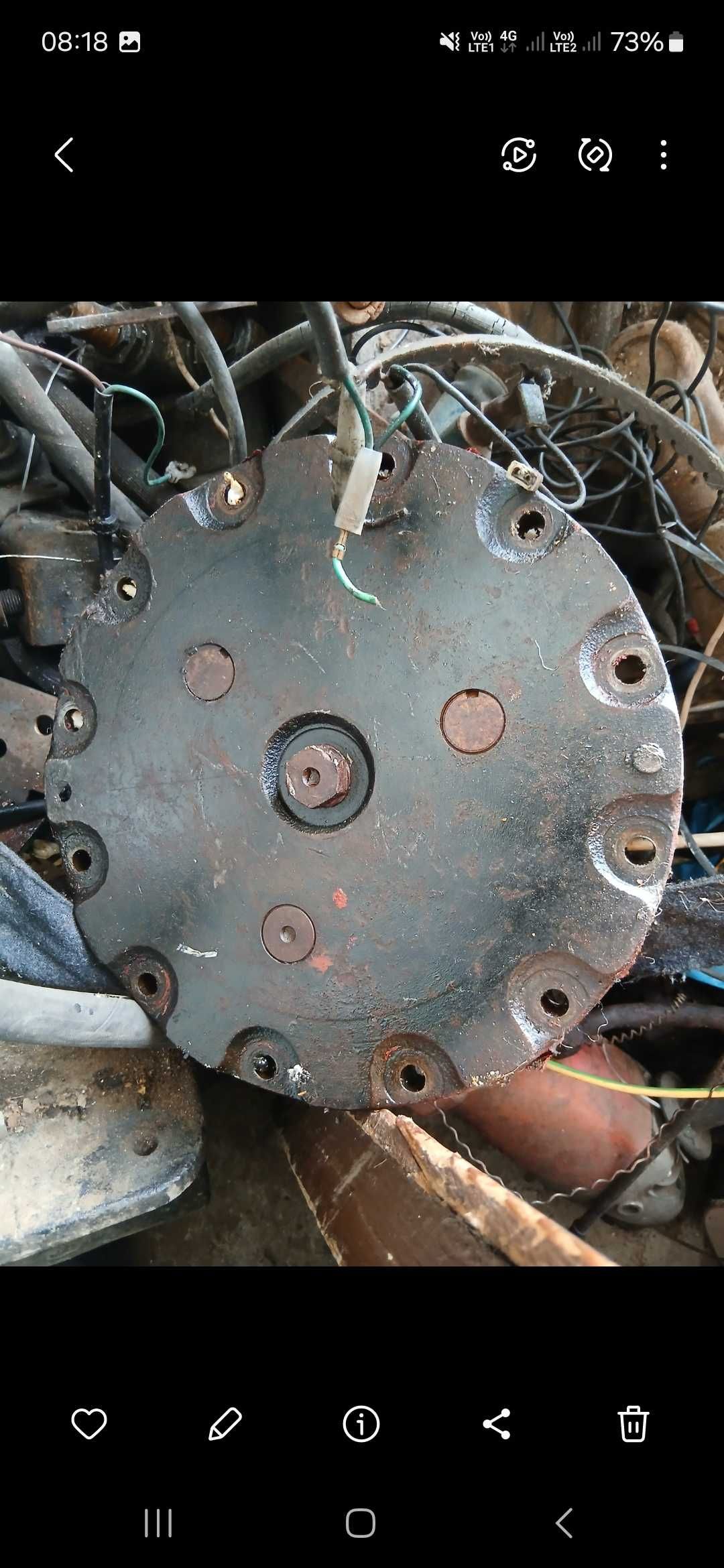 Vînd motoagricola 4x4 fără motor si cutia de viteză este basculabil