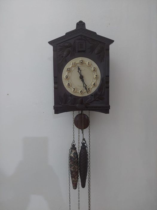 Ceas cu cuc, de perete, ceas cu greutati si pendul,pendula