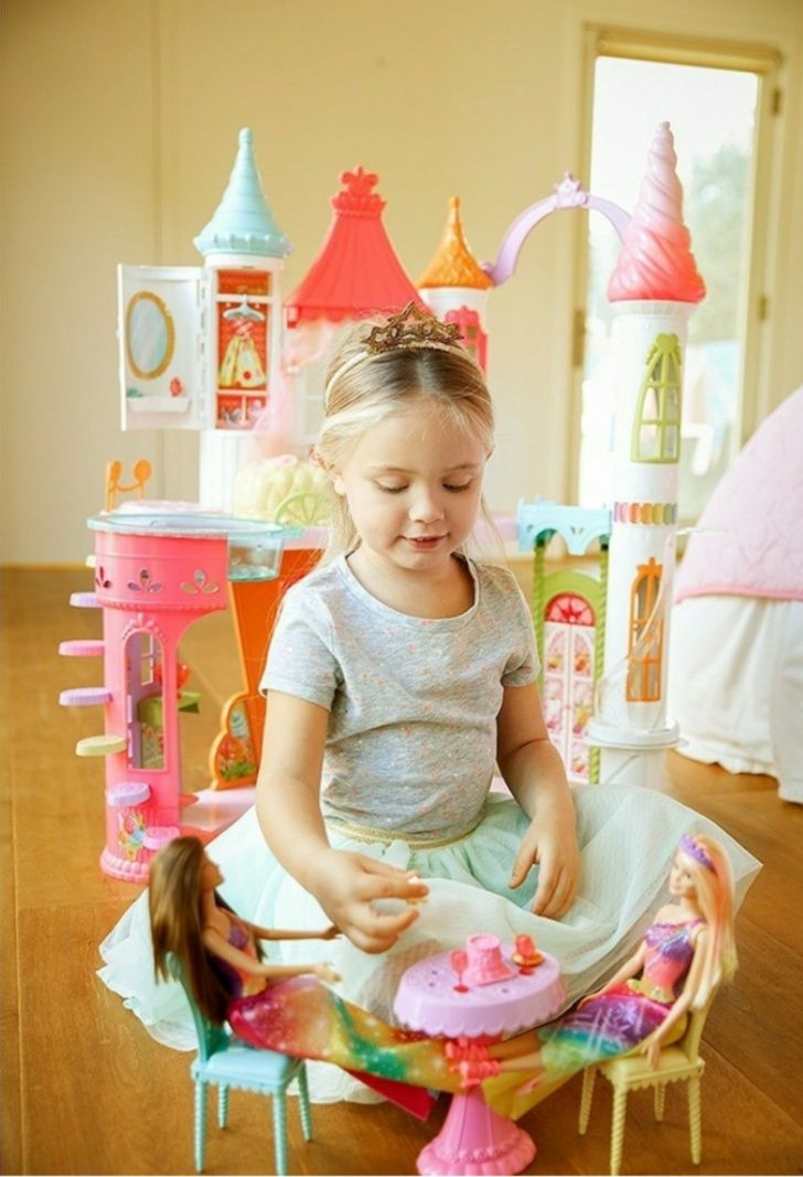 Замък за кукли Mattel Barbie Dreamtopia, Замък Sweetville