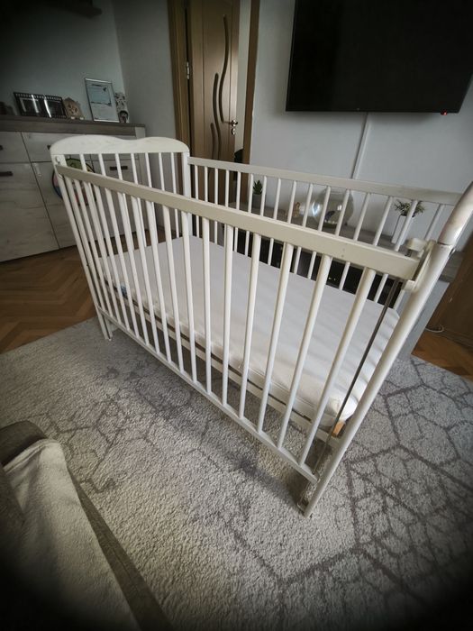 Pătuț pentru bebeluș – lemn masiv, reglabil + saltea din bambus