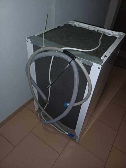 Съдомиялна "MIDEA"