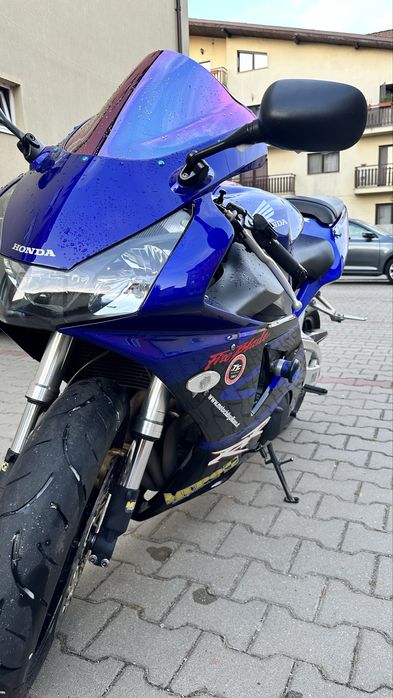 Honda CBR 954 RR sau schimb cu naked