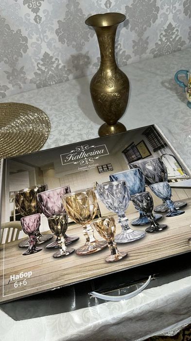 Продам набор фужерев со стопками