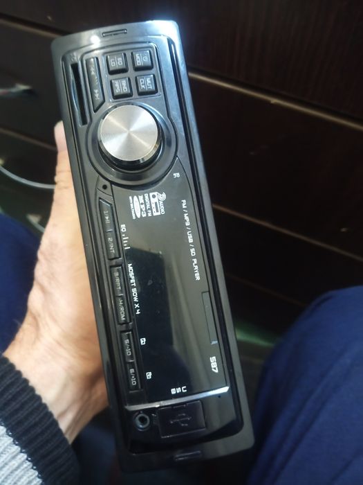 Автомагнитола ,USB,FM,aux