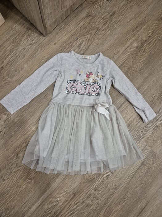 Детски рокли  размер 104 много запазени