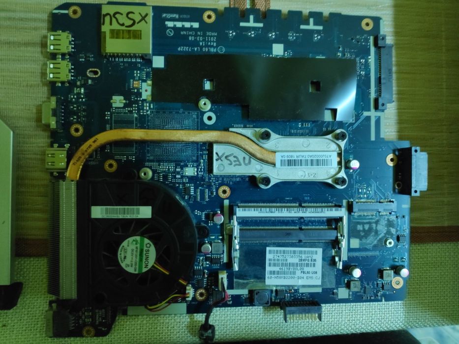 Vand componente ASUS X53U