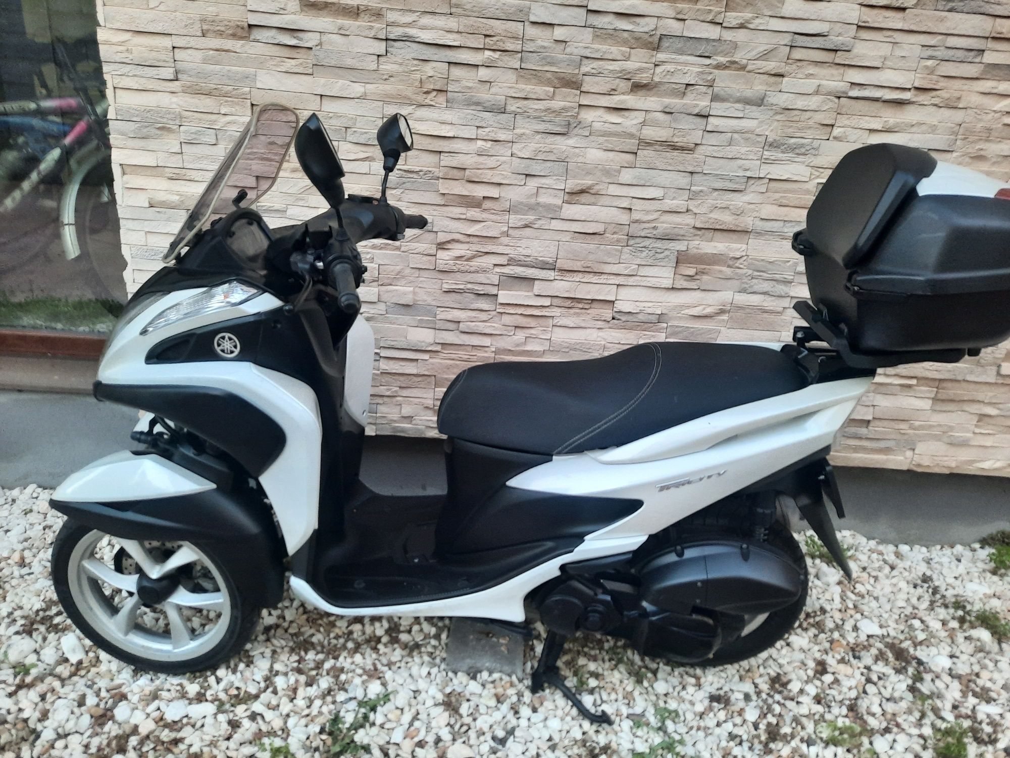 Scutere yamaha  tricity 125cc