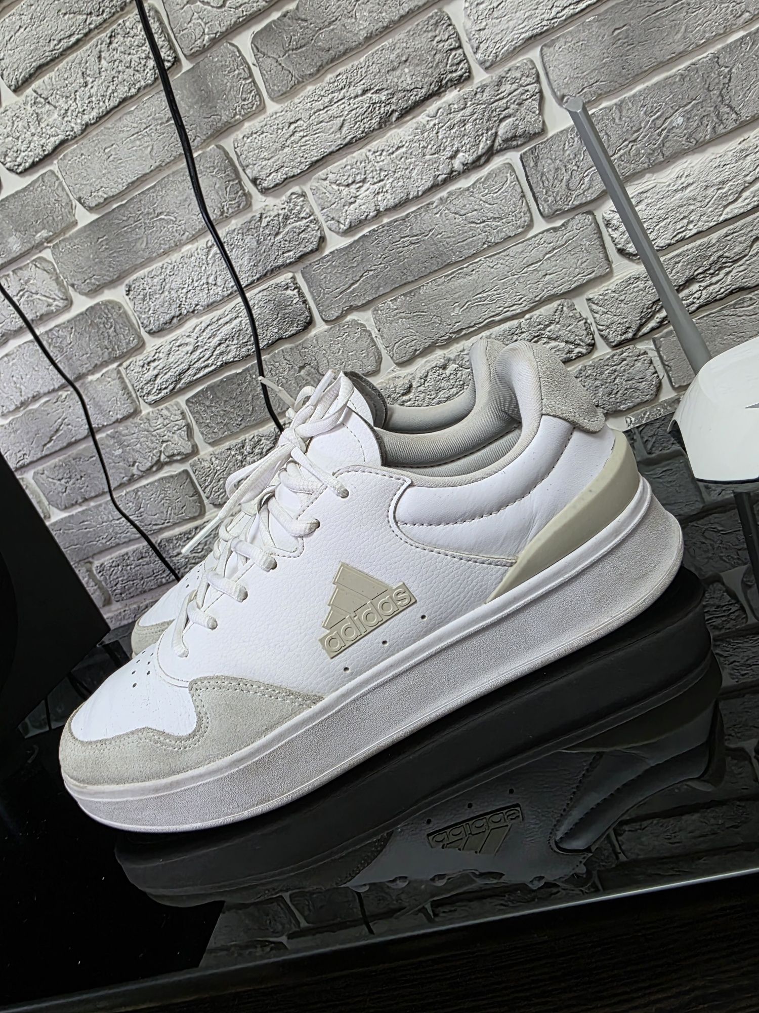 Оригинальные кроссы Adidas