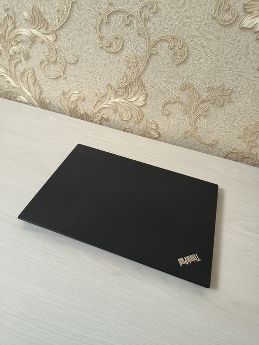 Lenovo Thinkpad T495s