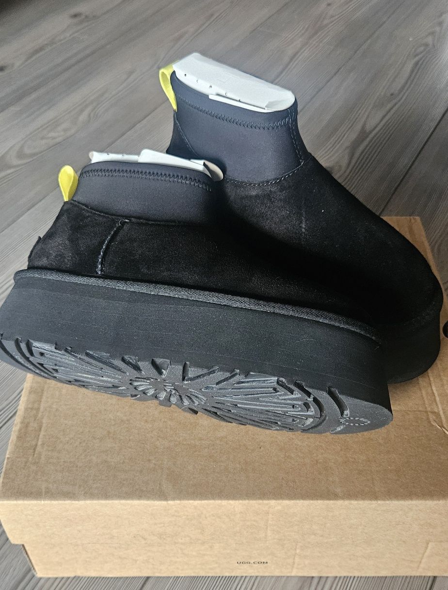 Оргинални Боти UGG Classic Mini Dipper