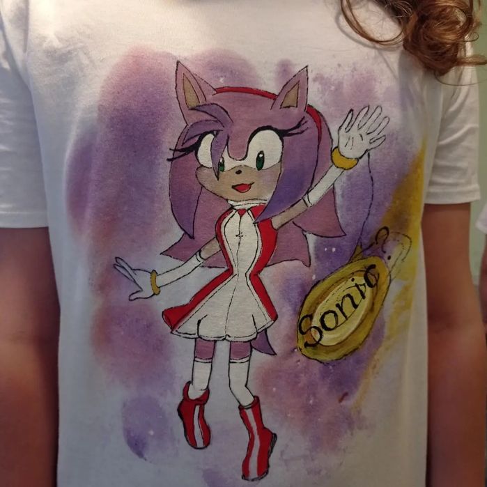 Ръчно рисувани тениски