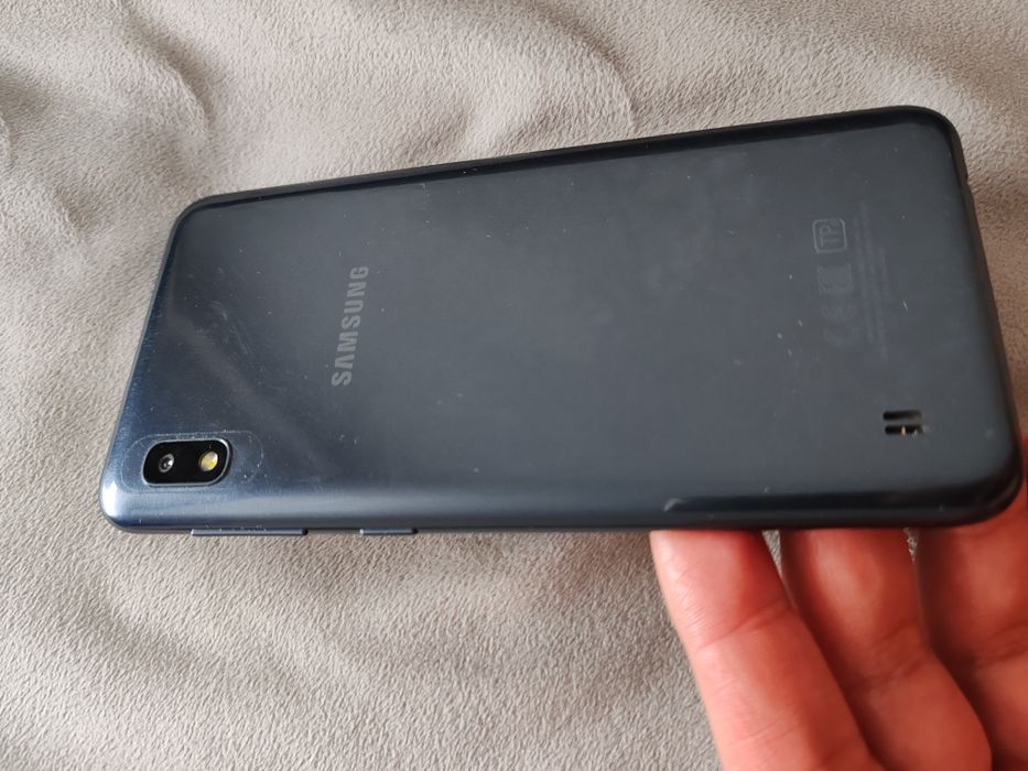 Продам телефон самсунг