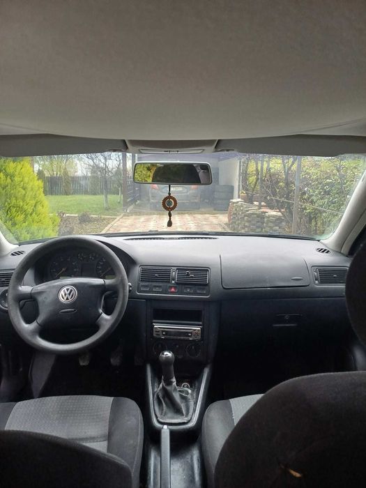 Volkswagen Golf 4 – 2003 – 1.4 Benzină