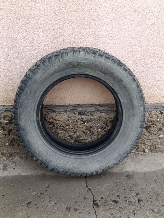 Продам б/у шины Кама 215/65/16 дёшево