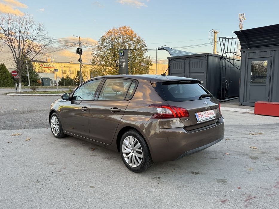 Peugeot 308 Hatchback , 1.6 hdi , fabr. 2014 , Led , Carte Service !!