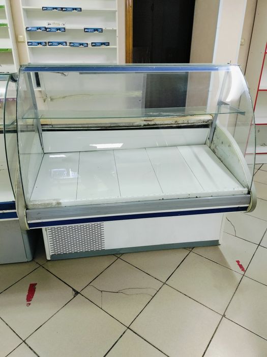 Продам холодильные витрины б/у